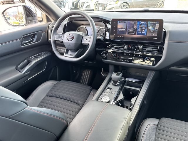 New 2026 Boulder Gray Pearl / Super Black Two-tone Nissan Rock Creek image 24