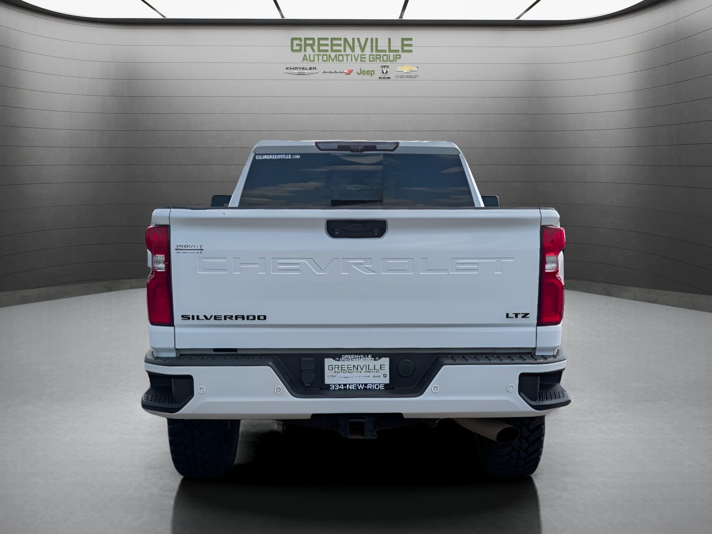 Used 2022 Summit White Chevrolet LTZ image 6