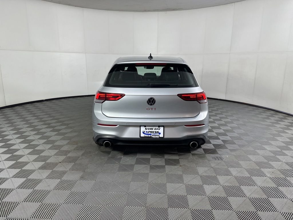 Used 2023 Silver Volkswagen 2.0T SE image 8