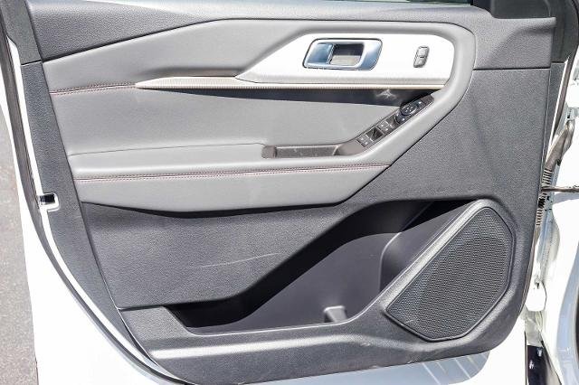 New 2026 Star White Metallic Tri-Coat Ford Active image 21