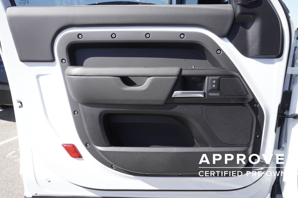 Certified Used 2026 White Land Rover V8 image 17