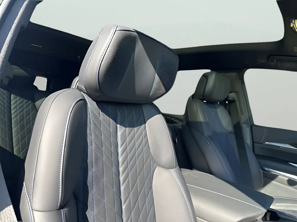 2026 Cadillac Escalade IQL Luxury - Photo 19