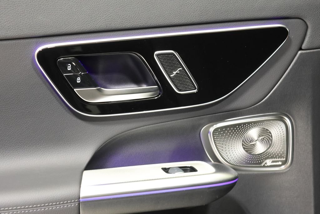 New 2026 Black Mercedes-Benz GLC 300 image 40