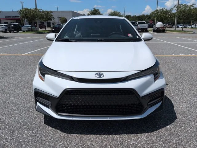 Used 2020 White Toyota SE image 9
