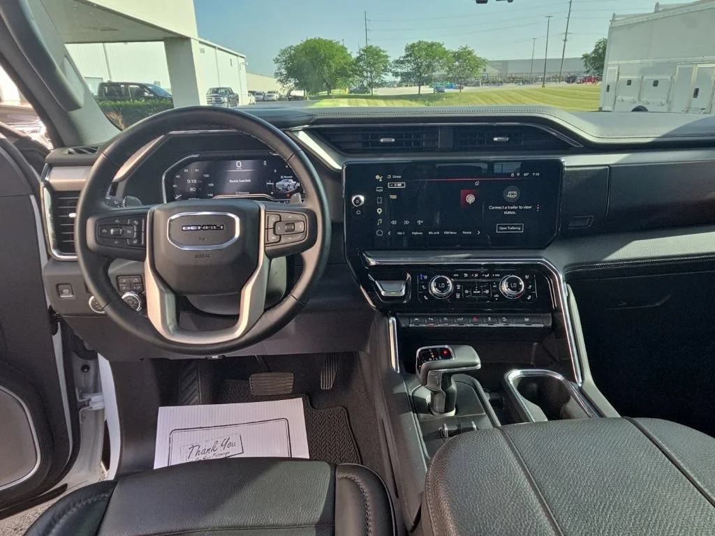 Used 2024 White Frost Tricoat GMC Denali image 18