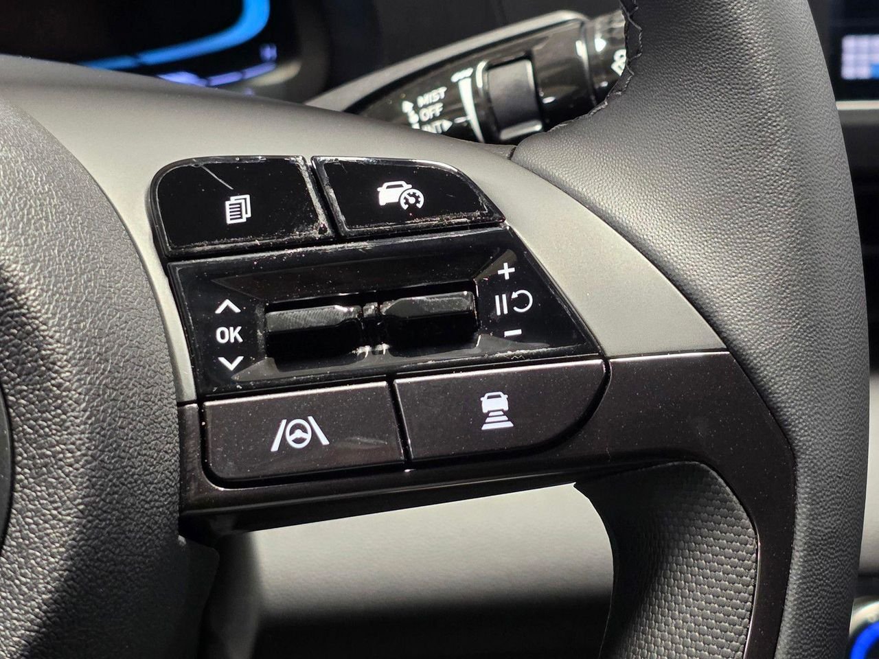 New 2026 Abyss Black Hyundai SEL Sport Premium image 32