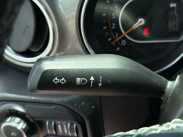 Used 2021 White Jeep Unlimited Sahara image 29