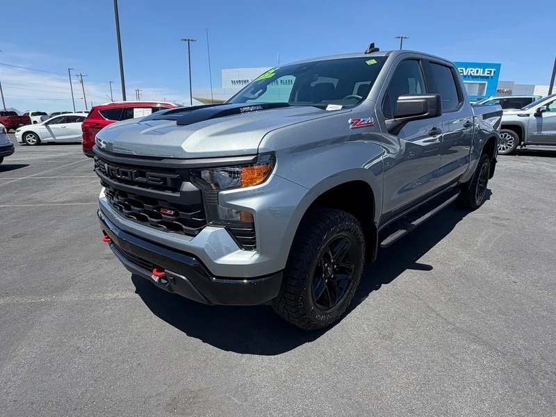 Used 2025 Sterling Gray Metallic Chevrolet Custom Trail Boss image 7