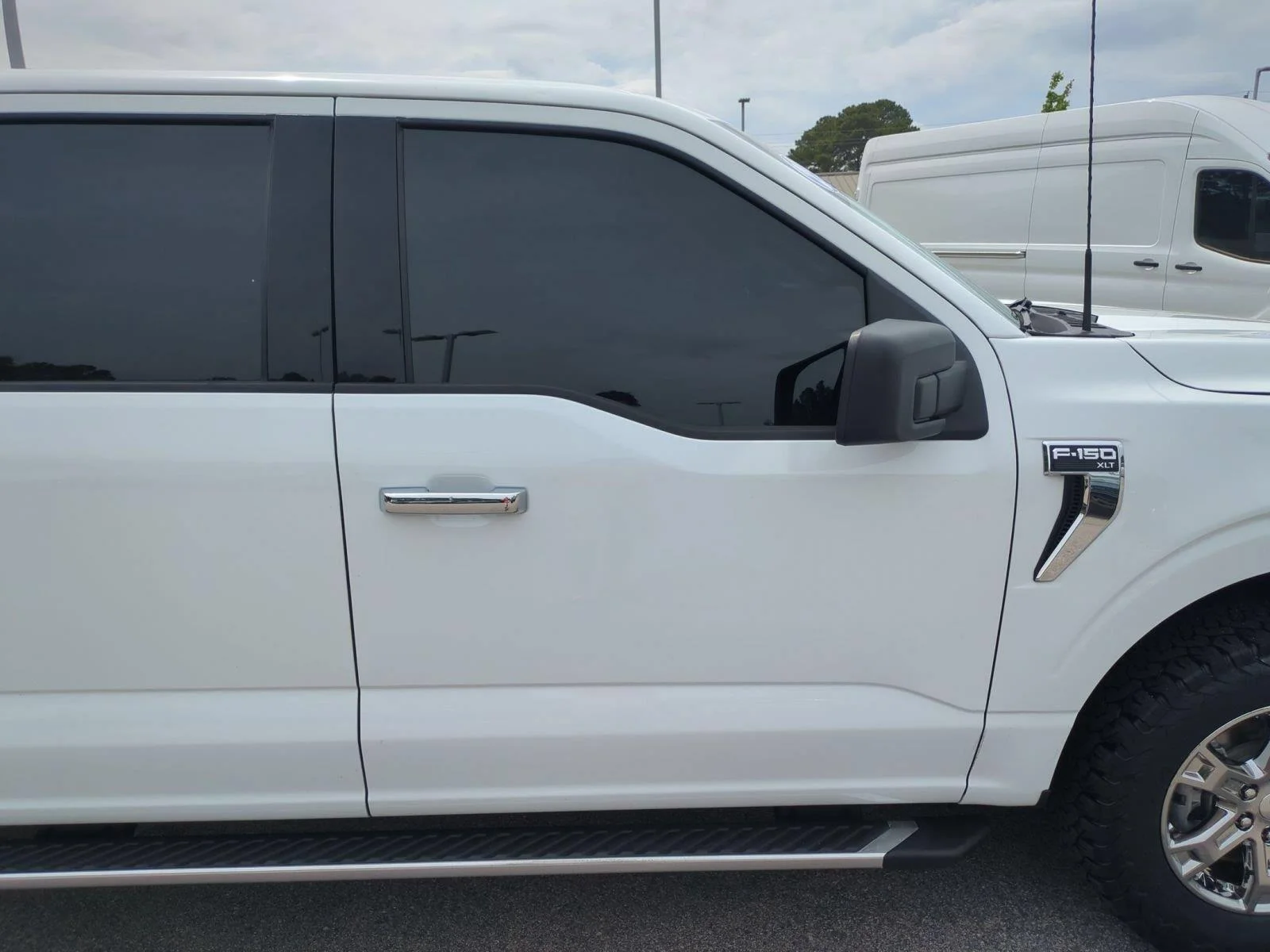 Used 2023 Oxford White Ford XL image 36