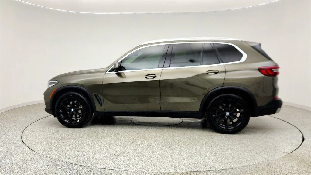 Used 2020 Manhattan Green Metallic BMW xDrive40i SAV w/ Vernasca Leather & Convenience Pkg image 8