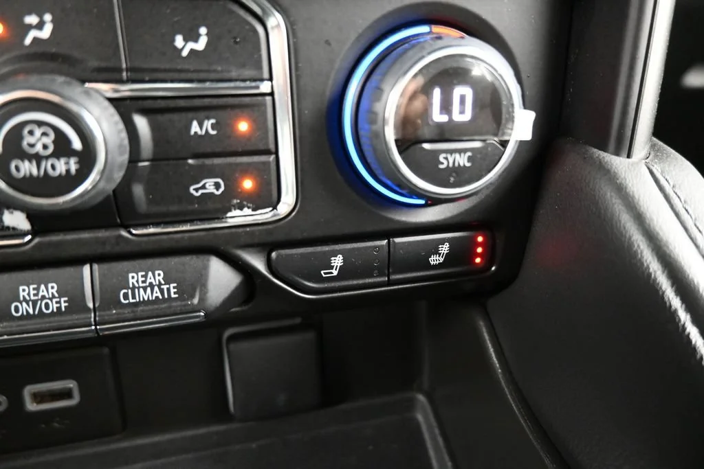 Used 2023 Black Chevrolet LT image 27