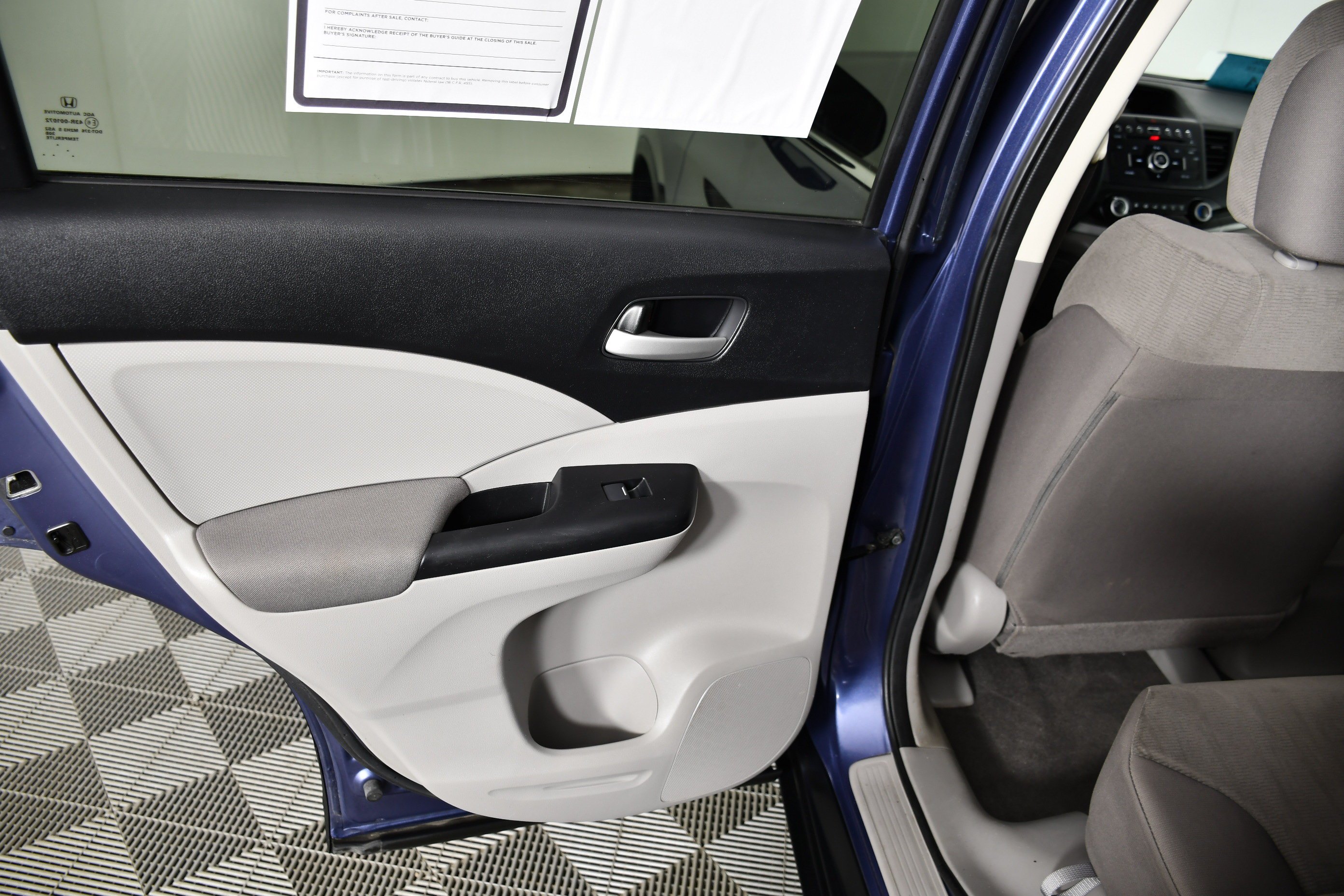 Used 2014 Twilight Blue Metallic Honda LX image 44