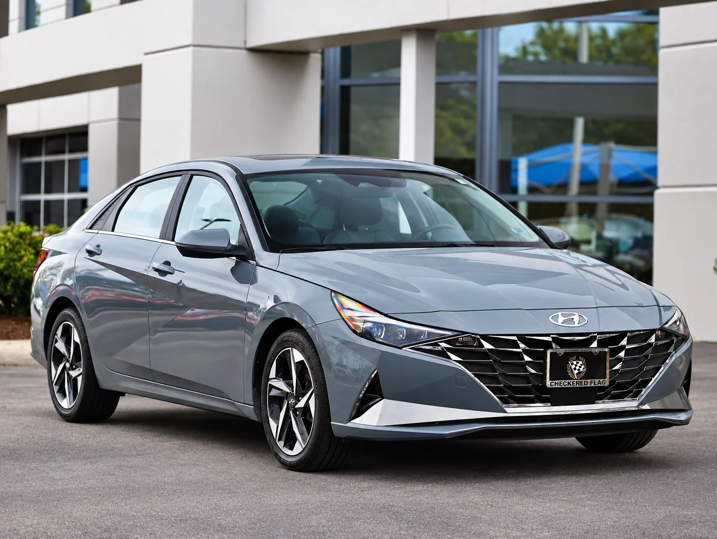 Used 2023 Electric Shadow Hyundai Limited image 1