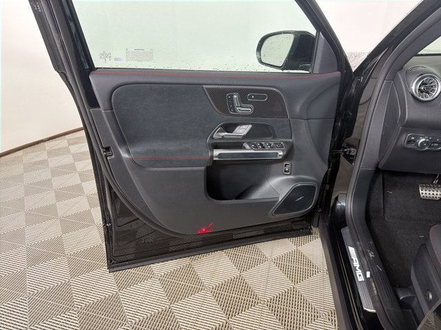 2026 Mercedes-Benz GLB AMG GLB 35 - Photo 25