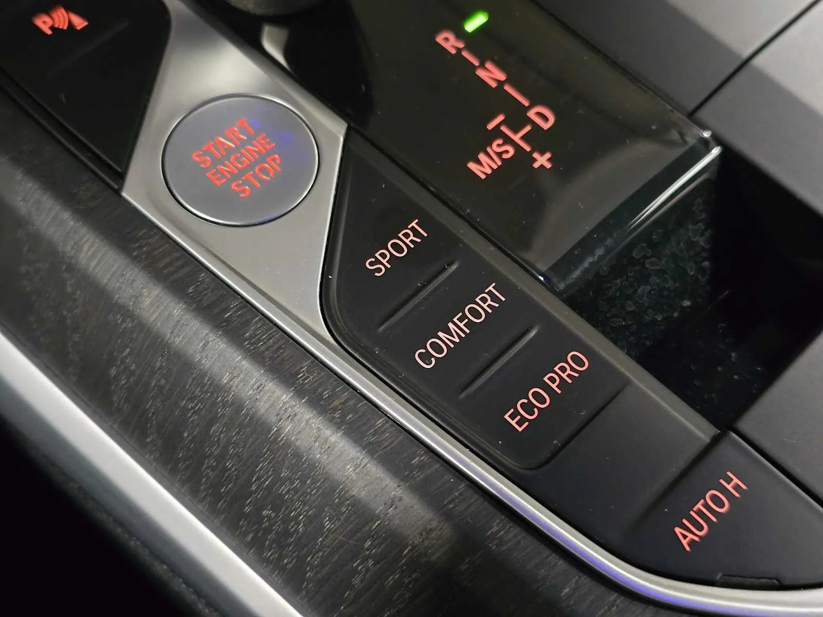 Used 2021 Mineral Gray Metallic BMW xDrive image 20