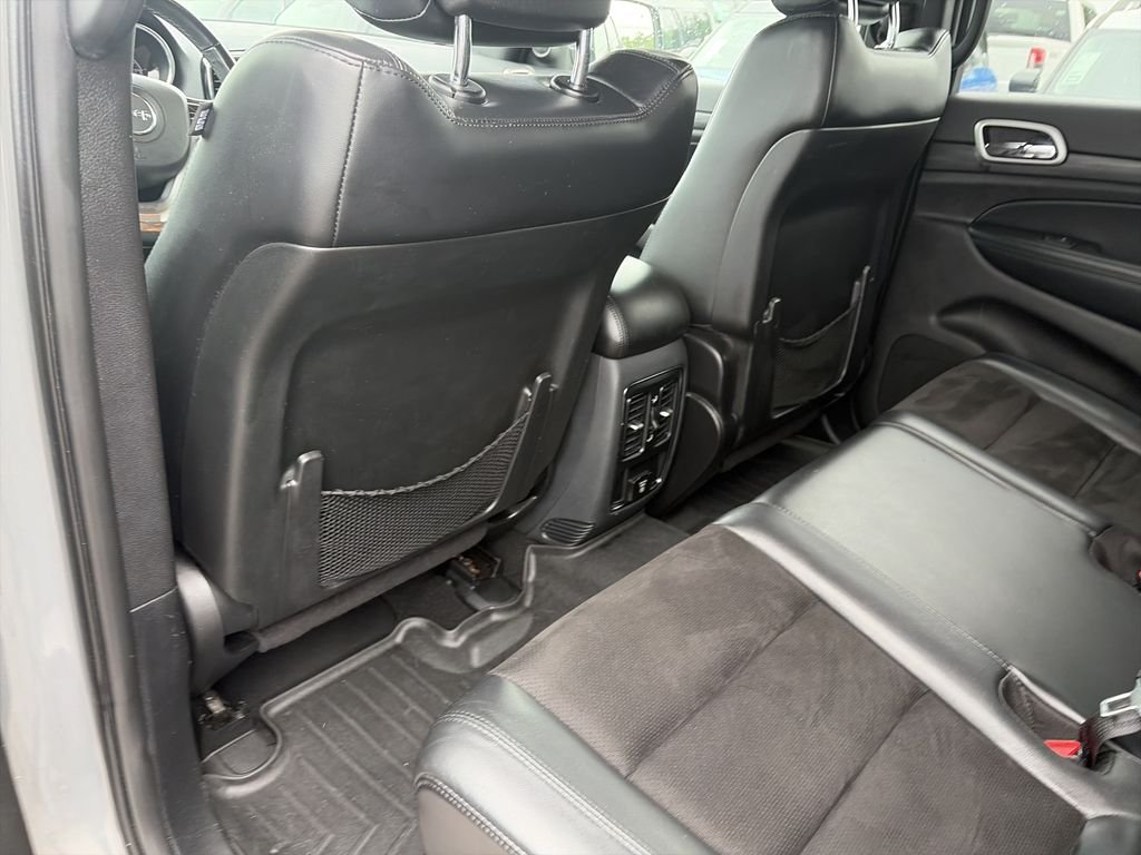 Used 2019 Sting Gray Clearcoat Jeep Altitude image 25