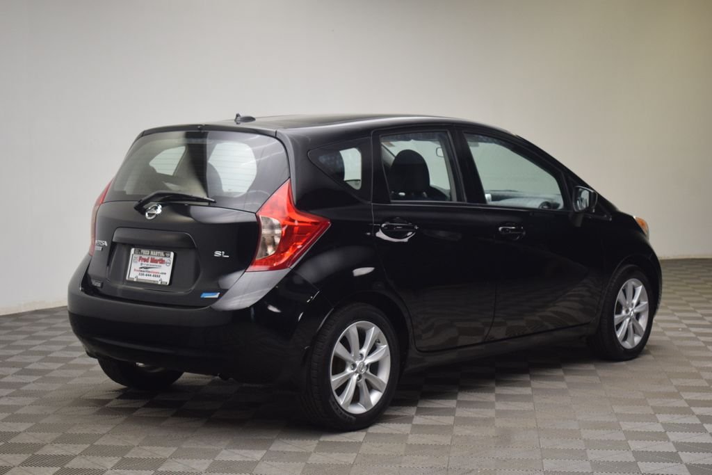 Used 2015 Black Nissan SL image 5