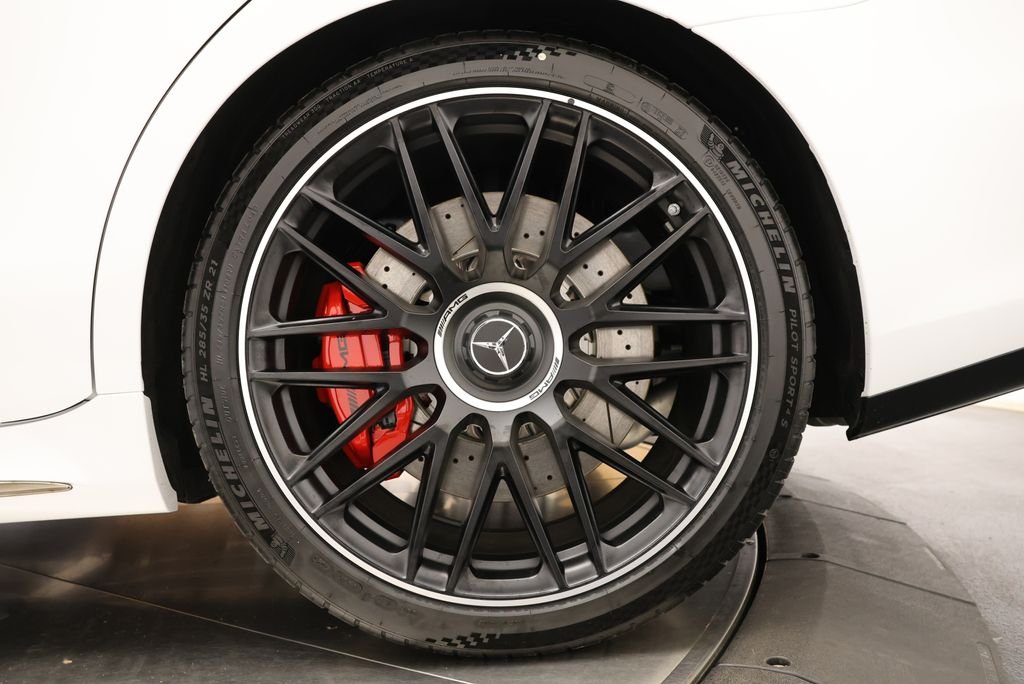 New 2026 MANUFAKTUR Moonlight White Metallic Mercedes-Benz S 63 E AMG® image 12