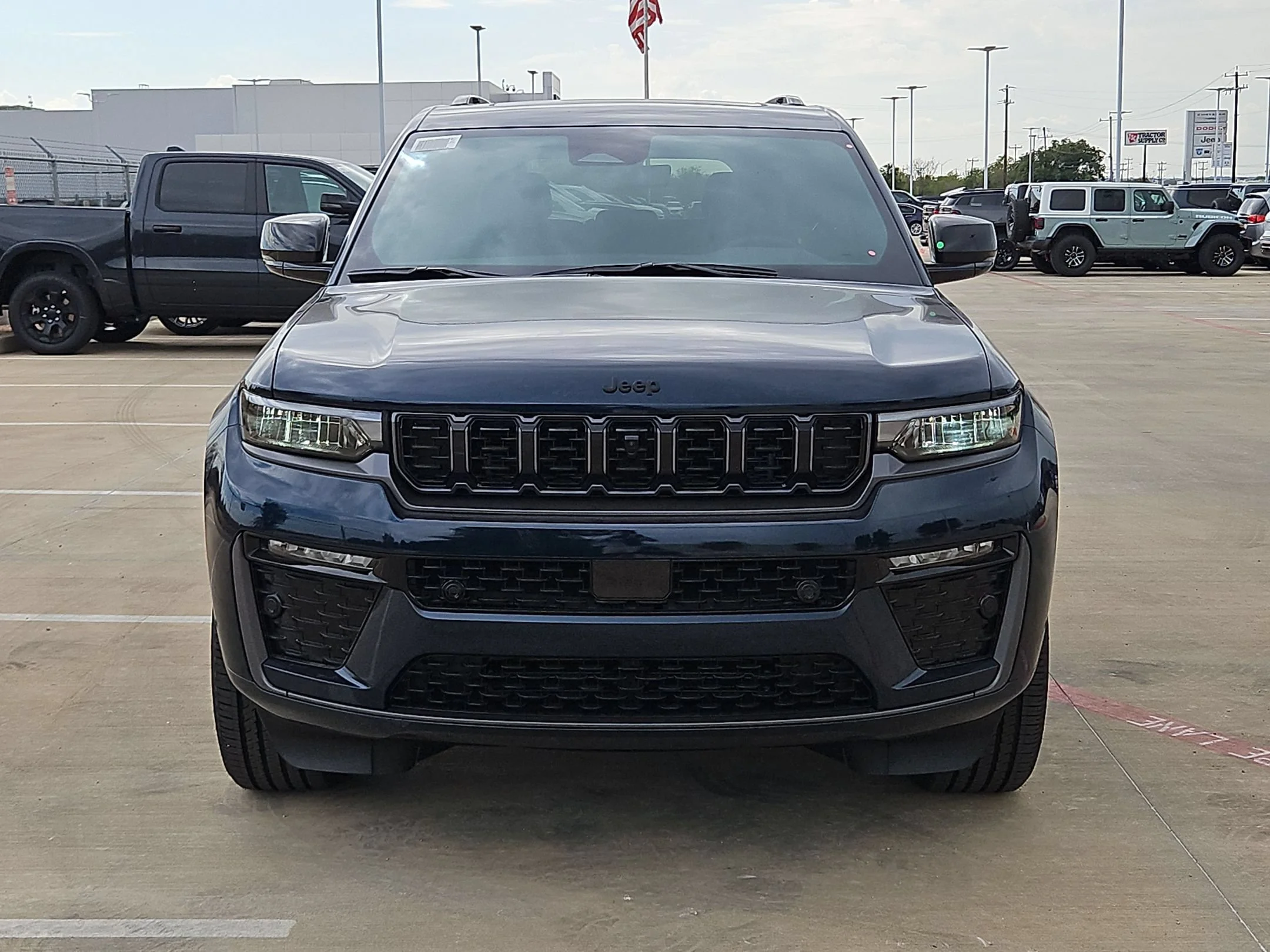New 2027 Fathom Blue Pearlcoat Jeep Limited Reserve image 8