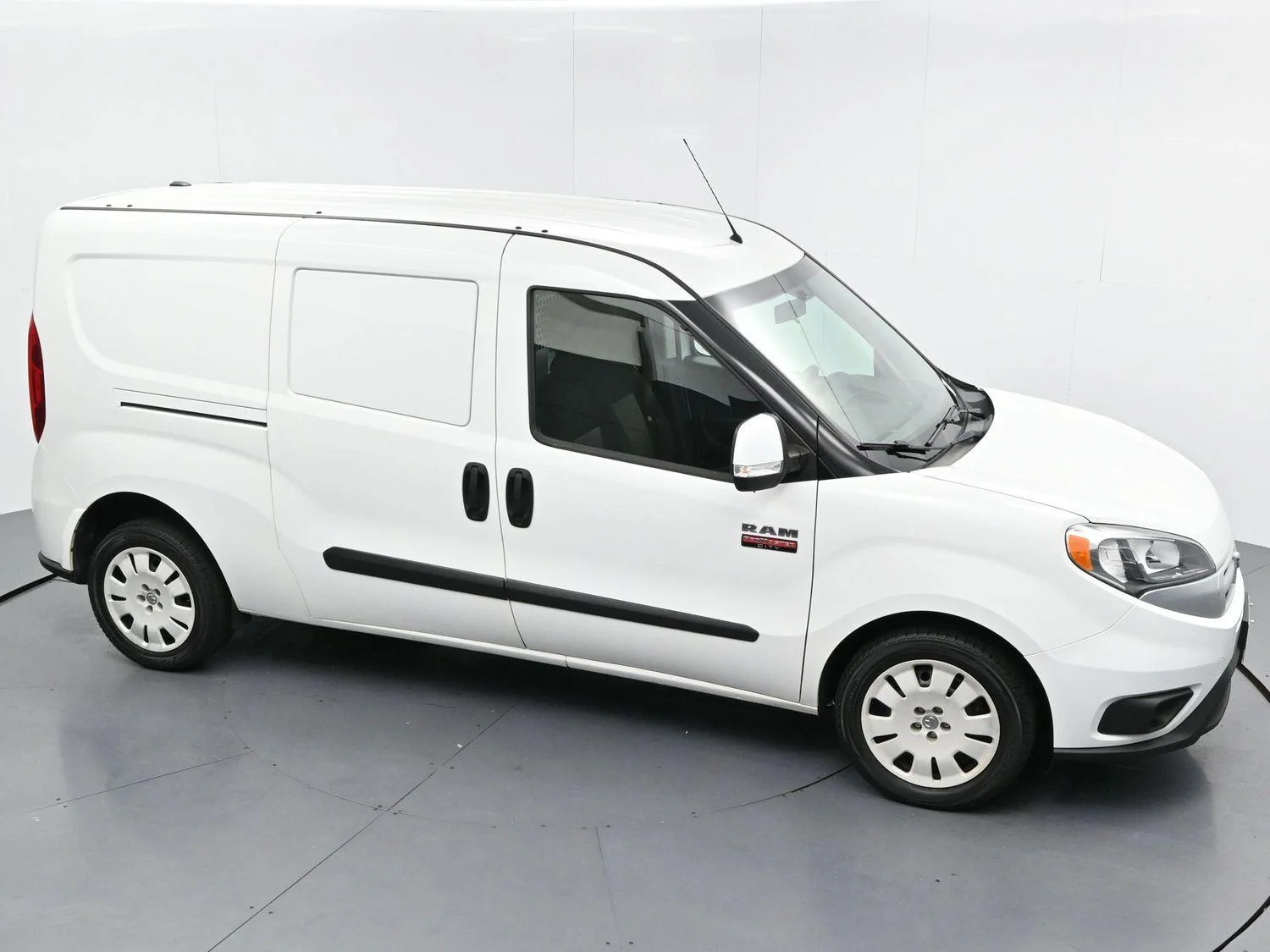 Used 2018 Bright White Ram Tradesman SLT image 36
