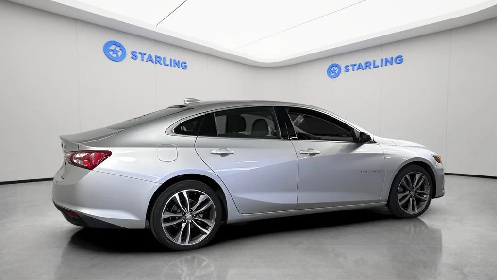 Used 2022 Silver Ice Metallic Chevrolet LT image 10