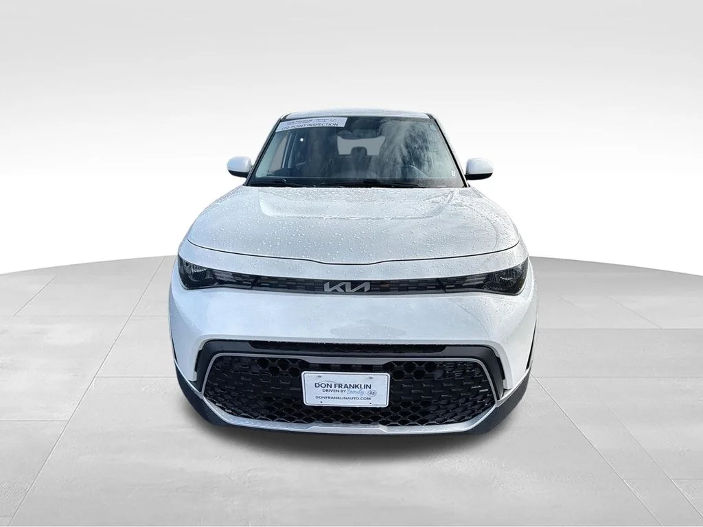 Used 2025 White Kia LX image 4