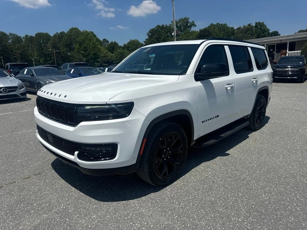 Used 2024 White Jeep Series II image 1