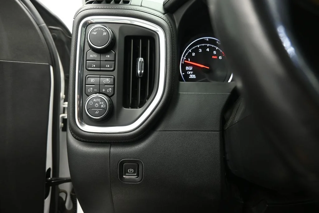 Used 2019 Beige Chevrolet LTZ image 9