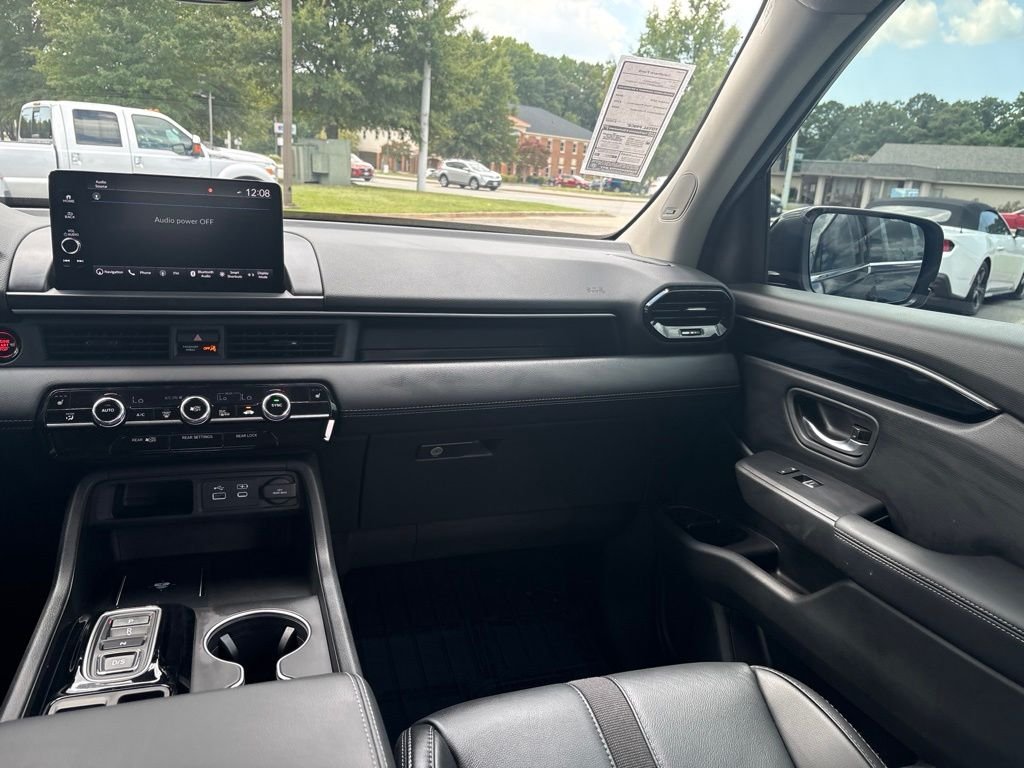 Used 2025 Black Honda Touring image 9