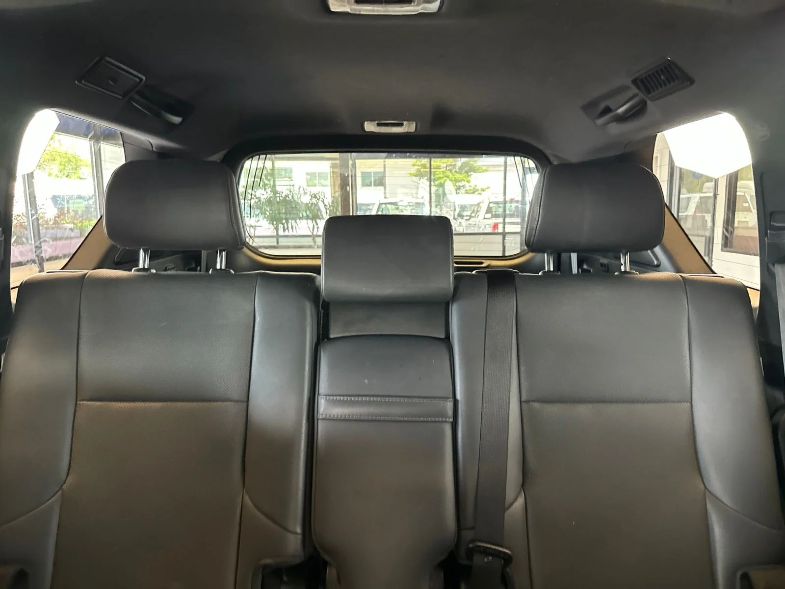 Used 2022  Lexus 460 image 25