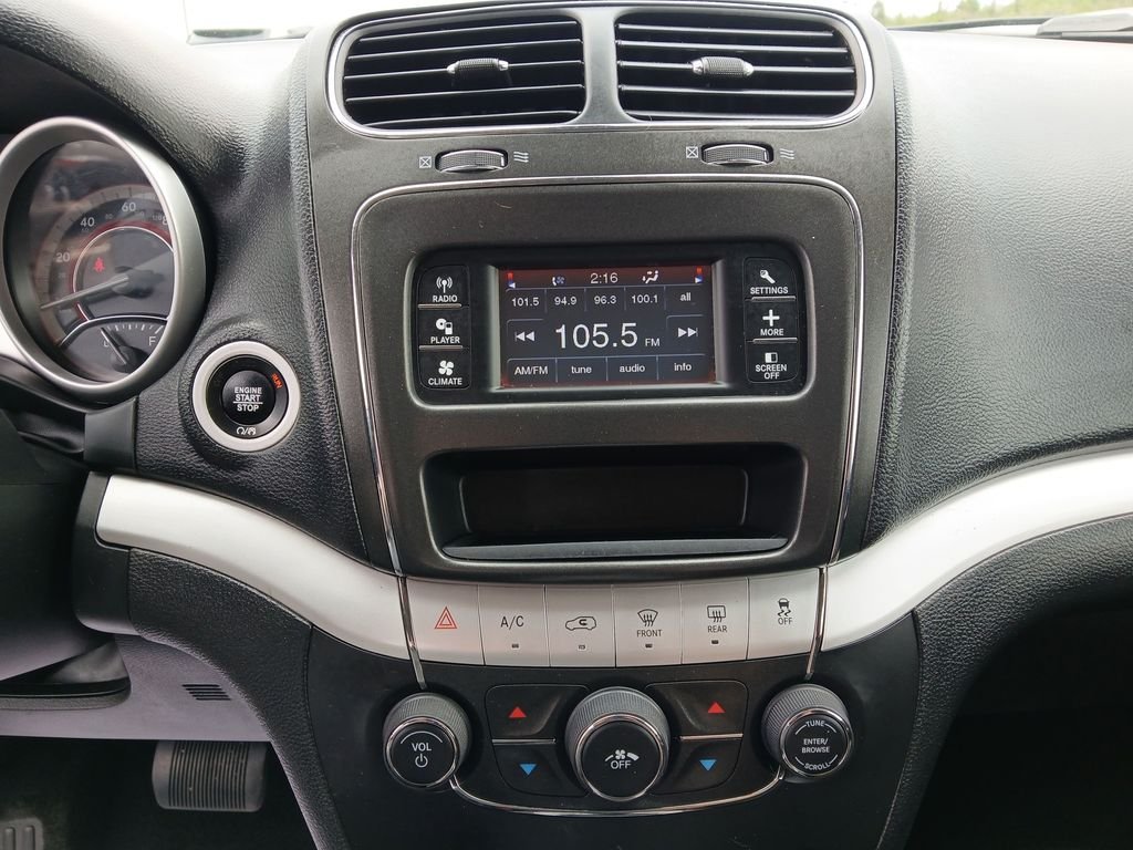 Used 2019 Gray Dodge SE image 19