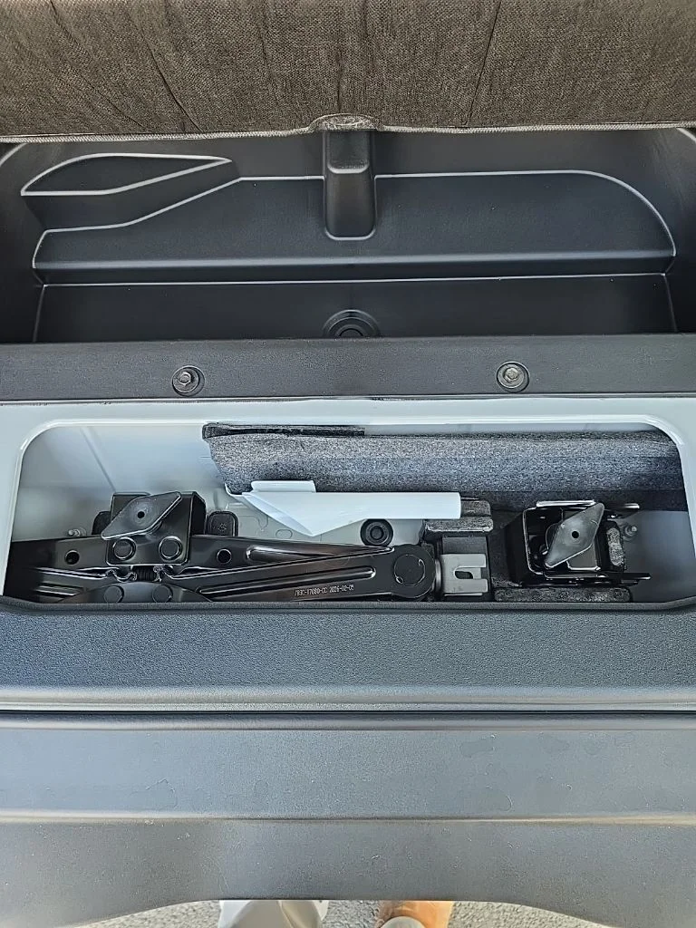 New 2026 Avalanche Gray Ford Badlands® image 35