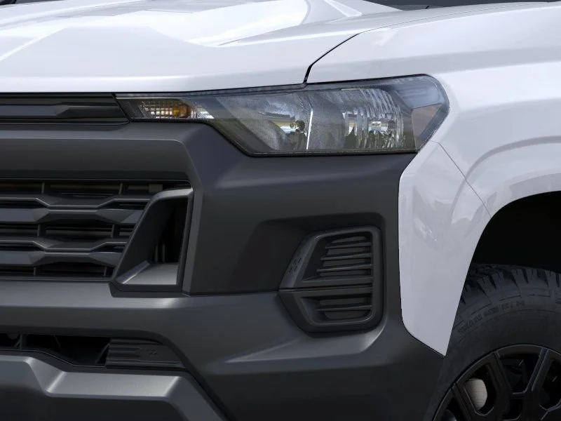 New 2026 Summit White Chevrolet WT image 10