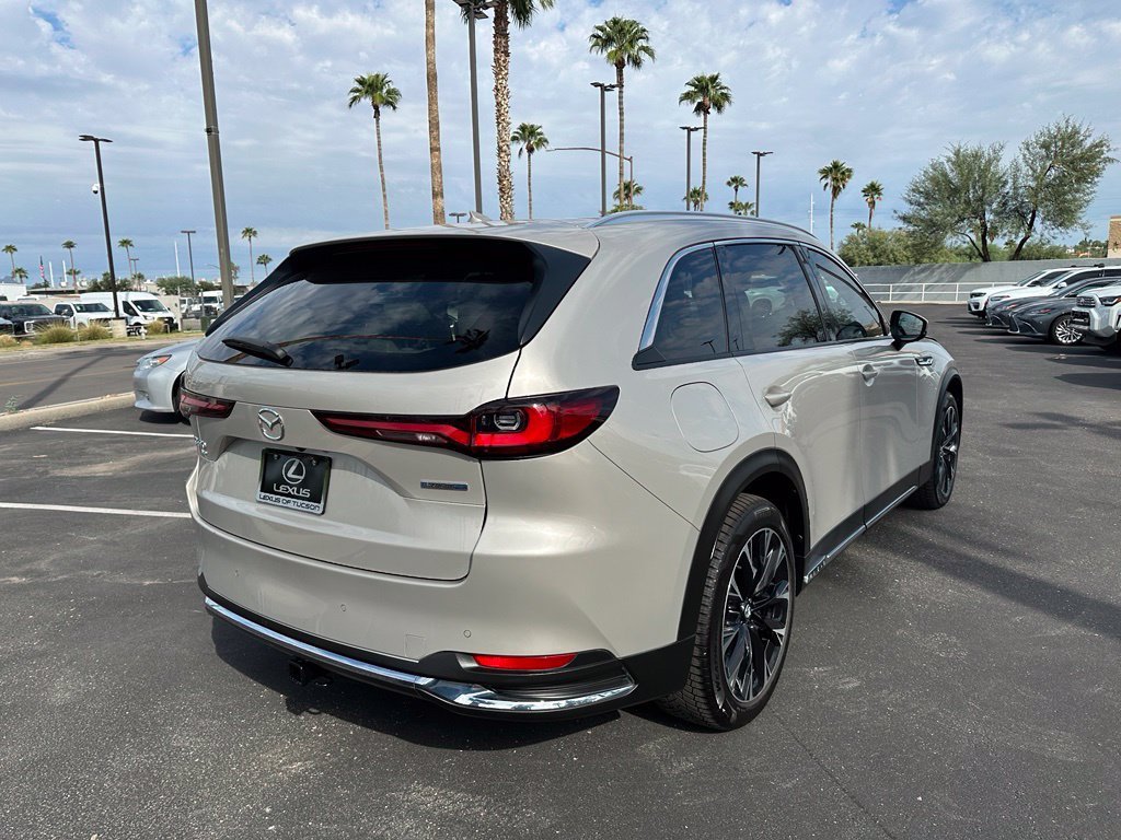 Used 2024 Silver Mazda Premium Plus image 27