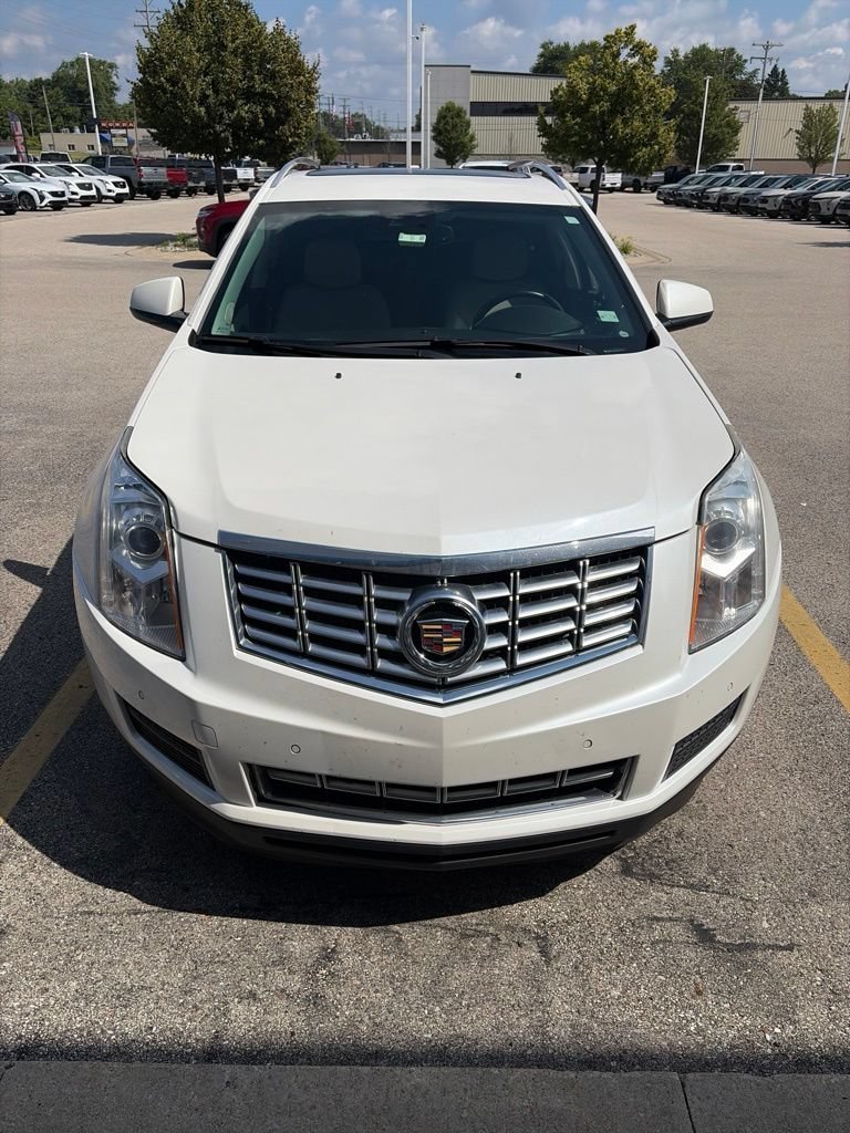 Used 2016 Cadillac SRX Luxury Collection with VIN 3GYFNEE37GS571249 for sale in Muskegon, MI