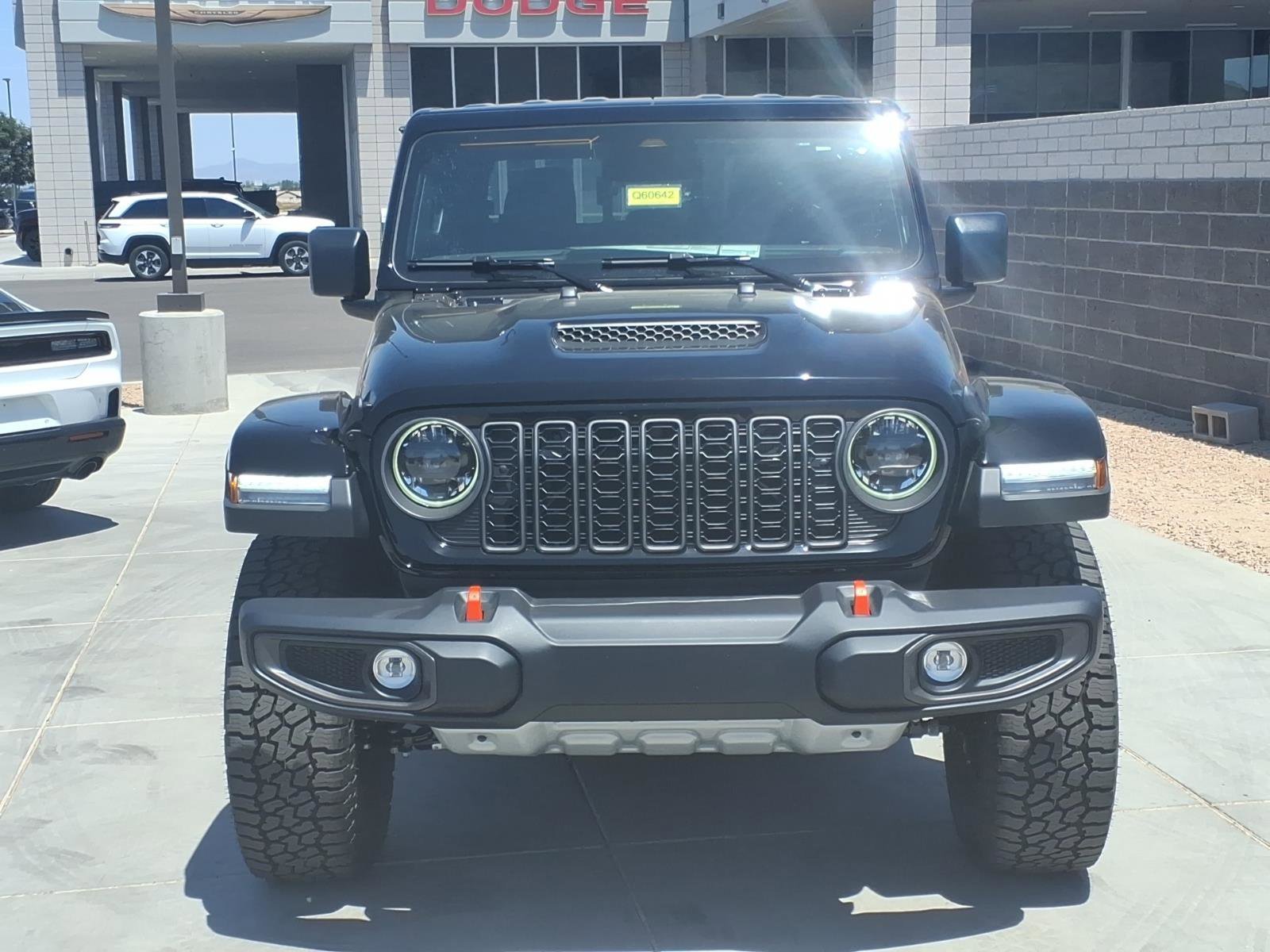 New 2026 Black Clear-Coat Exterior Paint Jeep Mojave image 2
