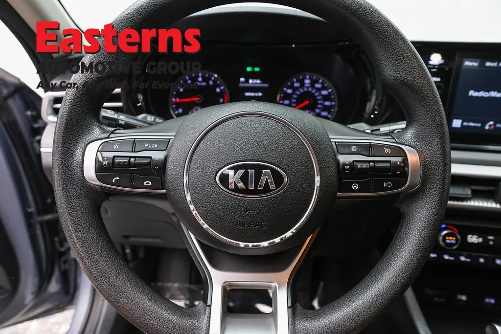 Used 2021 Silver Kia LXS image 10