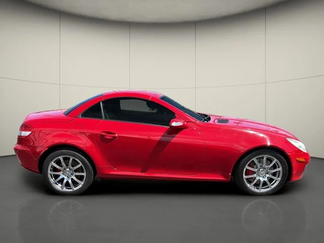 Used 2005  Mercedes-Benz SLK 350 image 8