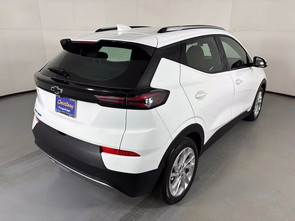 Certified Used 2023 SUMMIT WHITE Chevrolet LT image 10