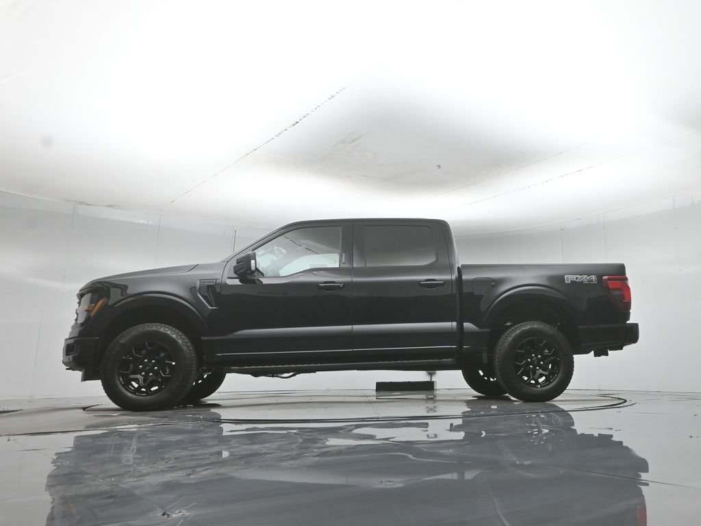 New 2026 Agate Black Metallic Ford XLT image 7
