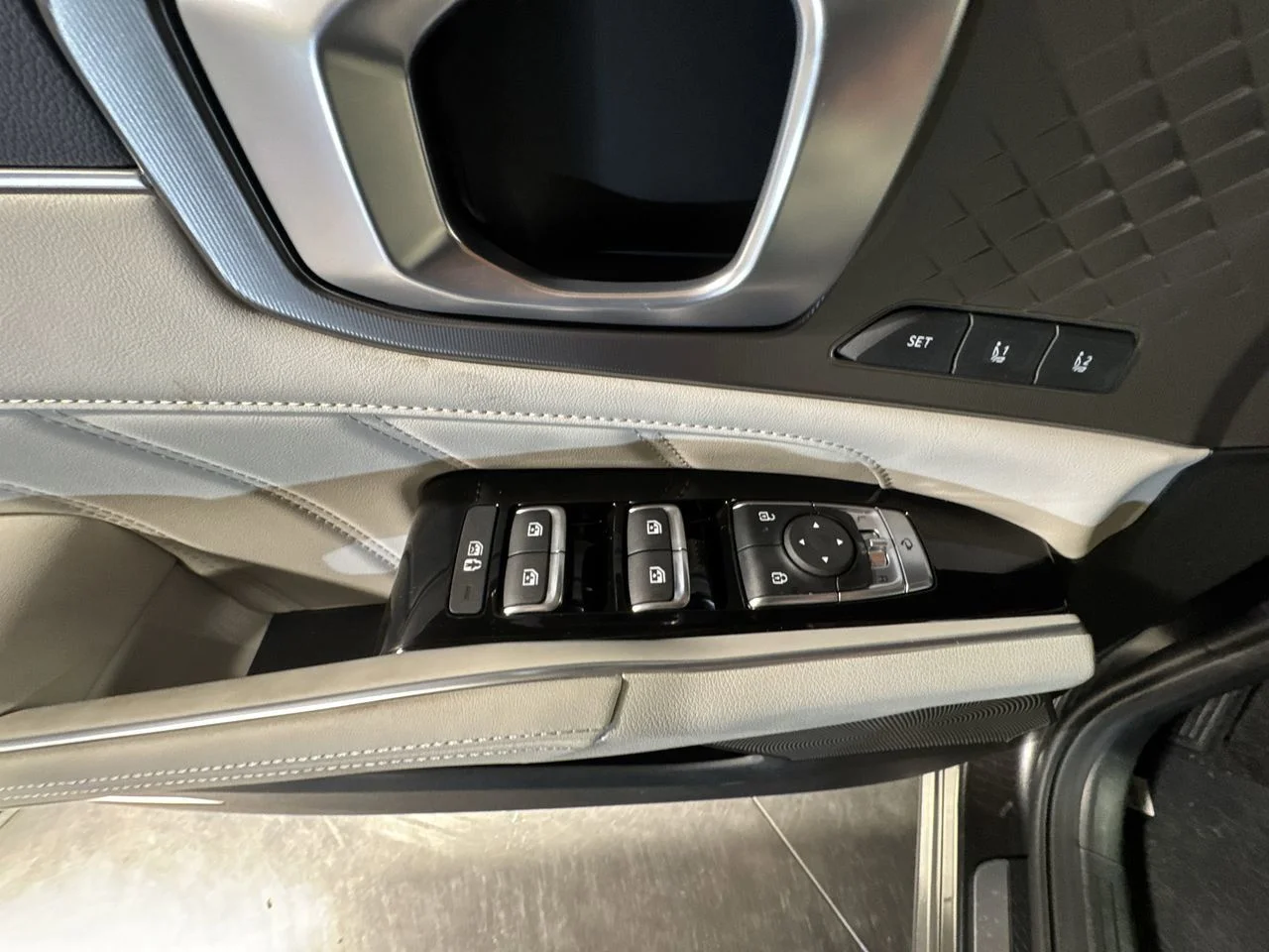 New 2026 Steel Gray Kia X-Line SX Prestige image 17