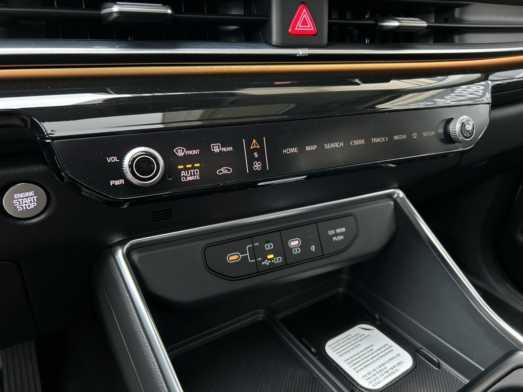 New 2026 Snow White Pearl Kia SX Prestige image 23
