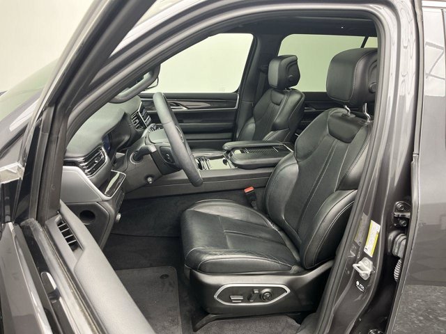 Used 2023 Baltic Gray Metallic Clearcoat Jeep  image 11