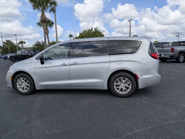 Used 2026 Silver Chrysler Select image 6