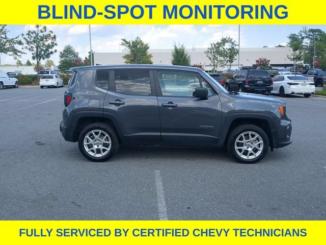 Used 2023 Gray Jeep Latitude image 4