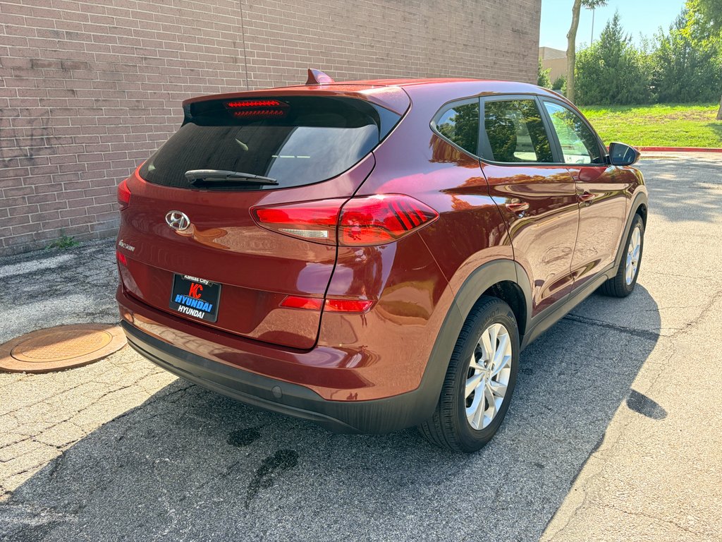 Used 2019 Gemstone Red Hyundai SE image 5