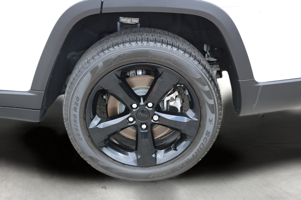 Used 2023 White Jeep Limited image 9