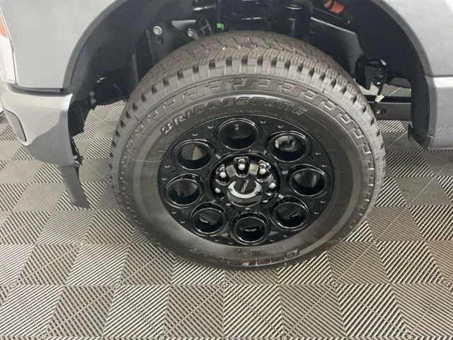 New 2026 Carbonized Gray Ford XLT image 33