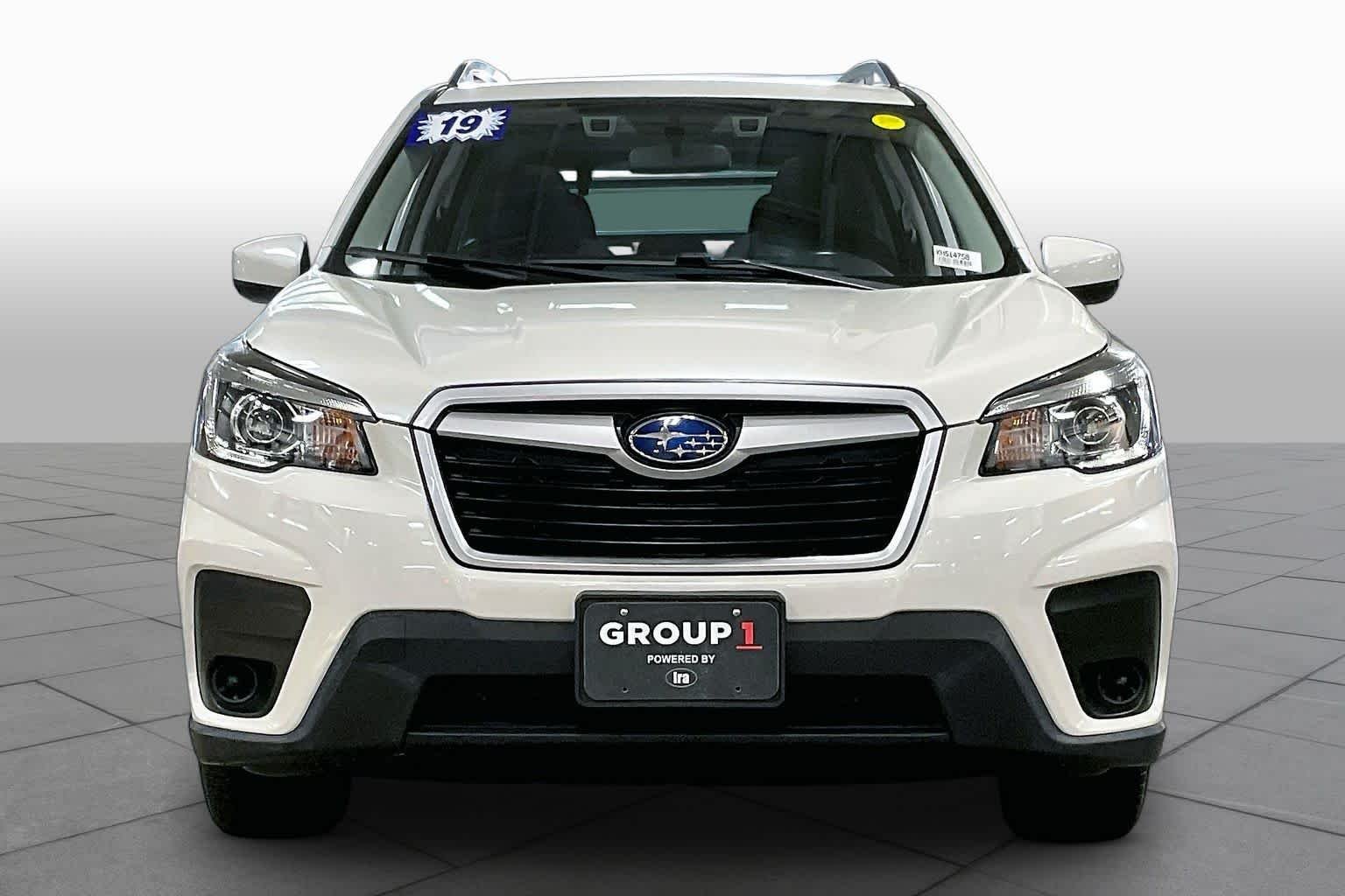 Used 2019 Crystal White Pearl Subaru Premium image 4