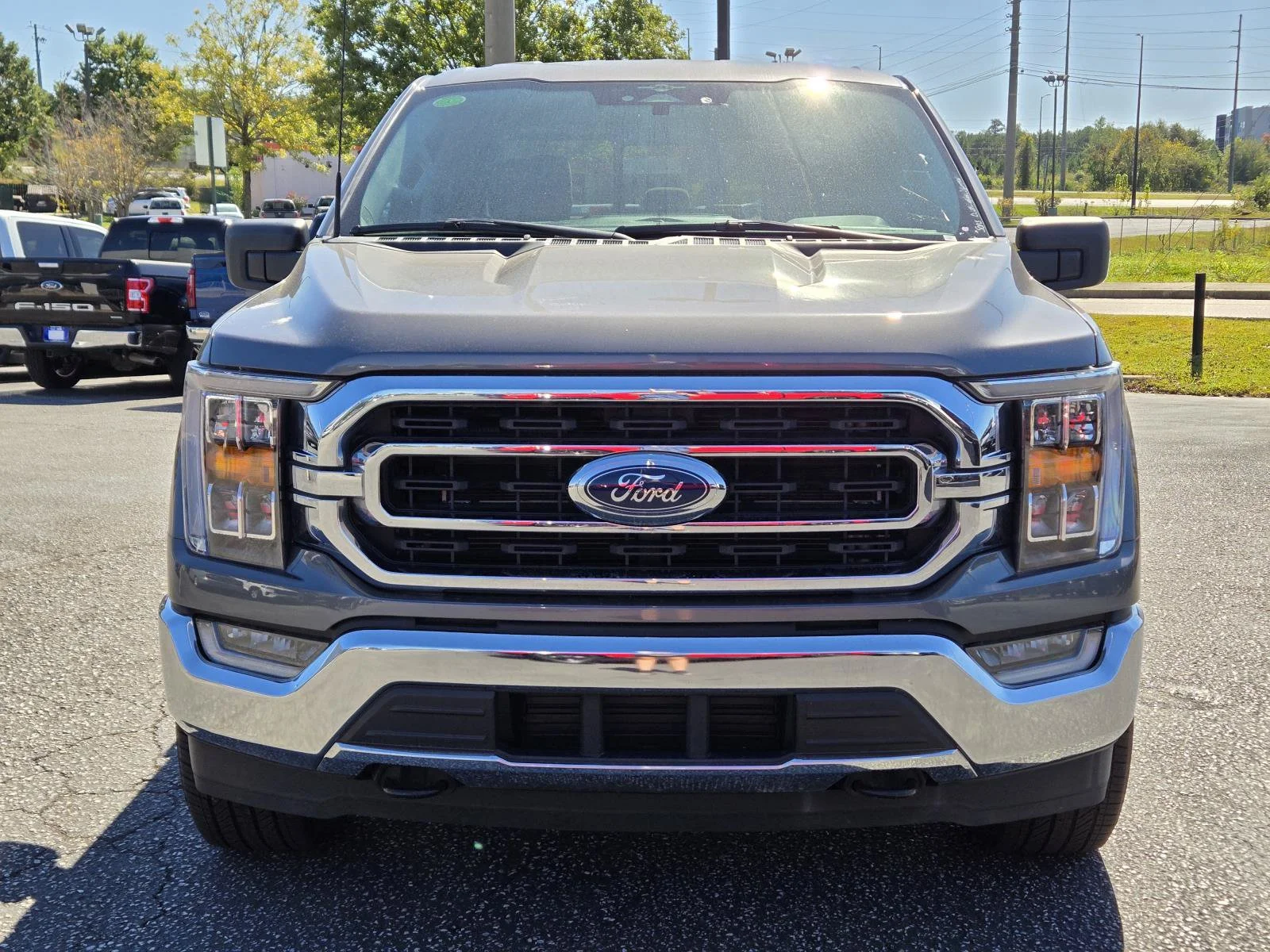 Used 2023 Gray Metallic Ford XLT image 3